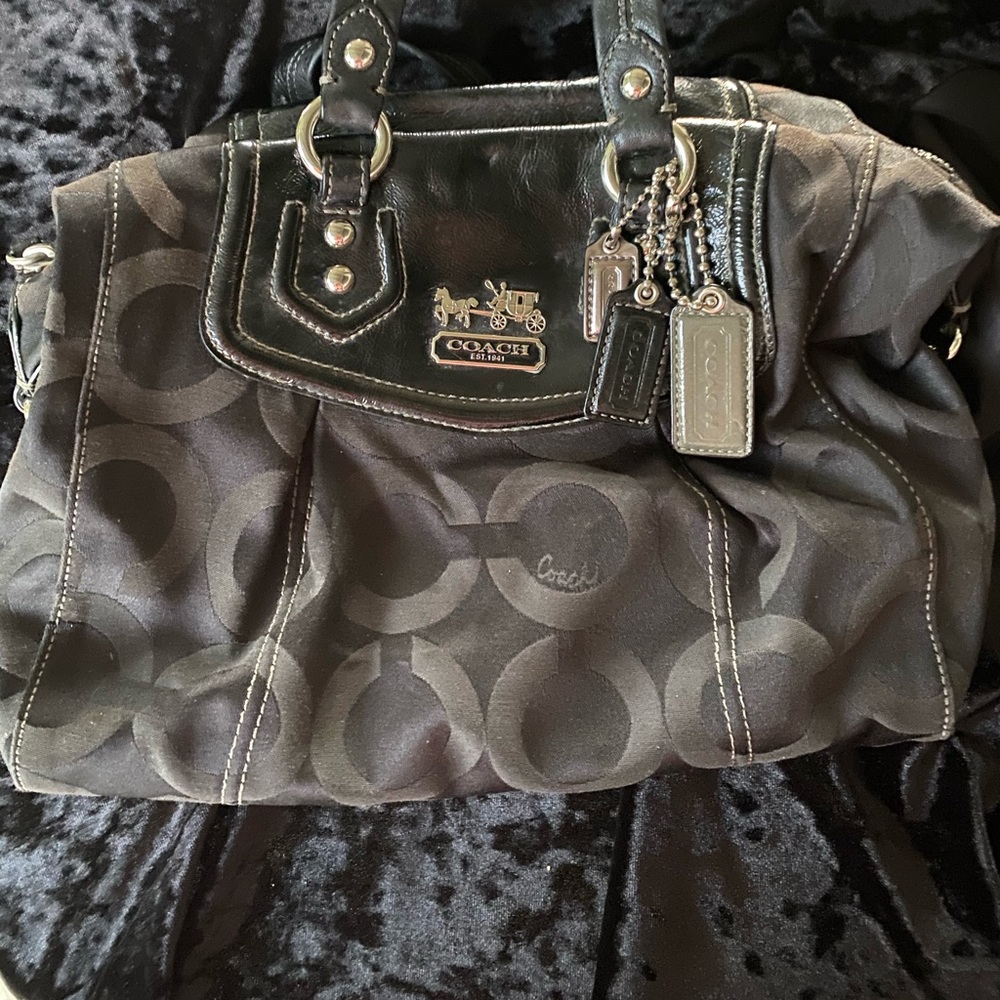 Coach bag & matching wallet is on the bag & wallet